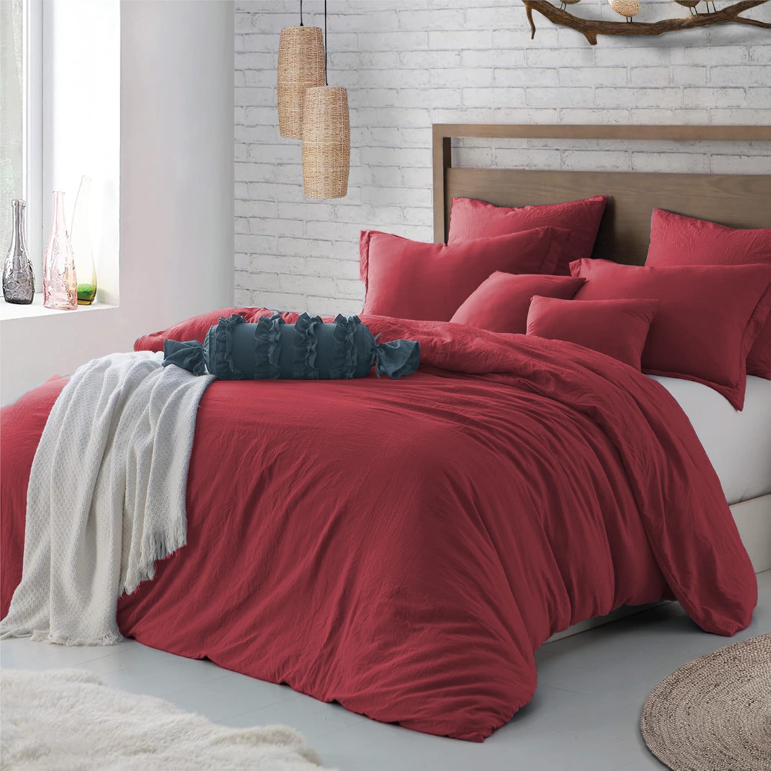 V1317-DUVET-COVER-AUD-3JT-BZ-DH-00 Hotel Soft Microfiber Duvet Cover Set-2000TC Quilt Cover Set & Pillowcases -1 Donna Cover Zipper Closure & 1 x Pillowcases-Breathable Bedding - Wrinkle, Fade, Stain Resistant(Red,Double) - Image 1