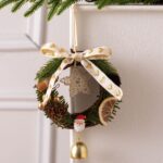 Festive Christmas Wreath Pendant, Star Shaped Wreath with Beige Bow, Home Atmosphere Decor and Christmas Season Gift Accessory, Model D12