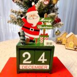Wooden Christmas Countdown Desk Decoration with Santa Claus Figure, Festive Tabletop Accessory for Indoor Xmas Styling and Christmas Season Presents