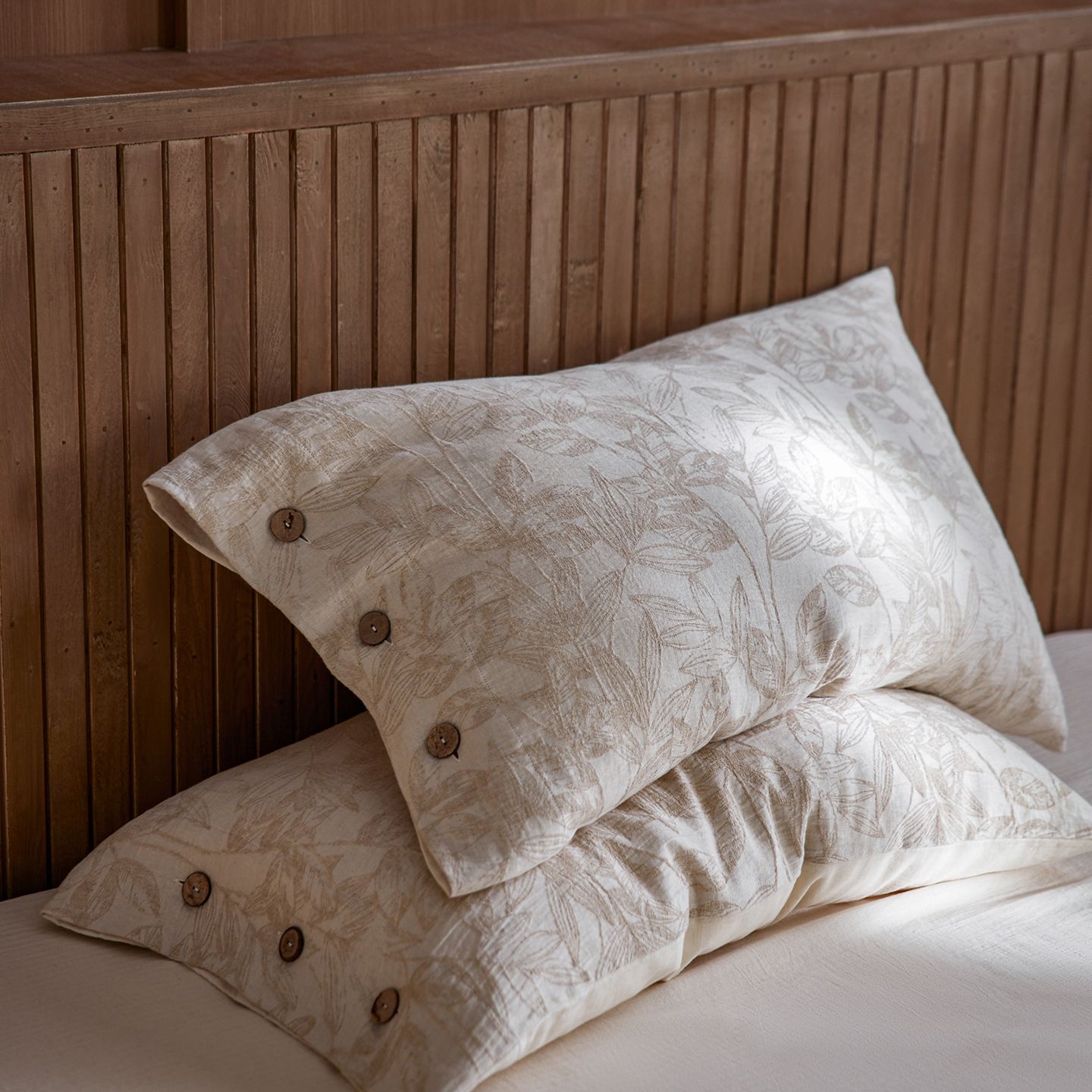 V888-ELOSUNG54961-1-00 Linen Pillowcase Set (Style 1) - Button Closure Pillow Covers 48x74cm for Home Bedding - Image 1